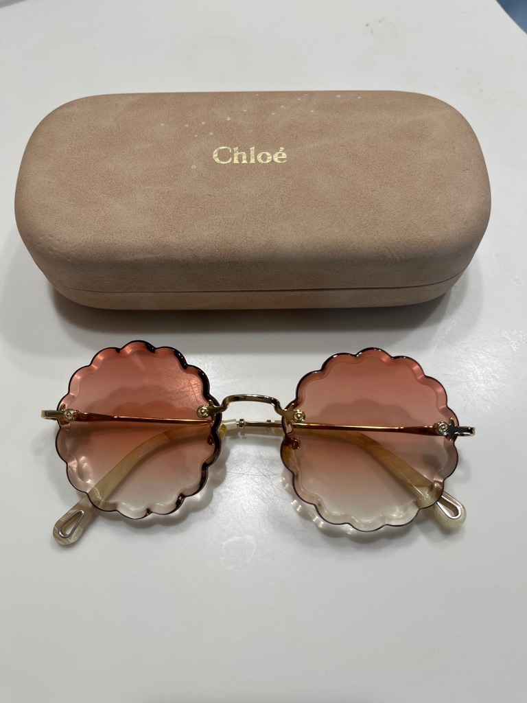 Chlo Pink Gradient Scalloped Round Sunglasses